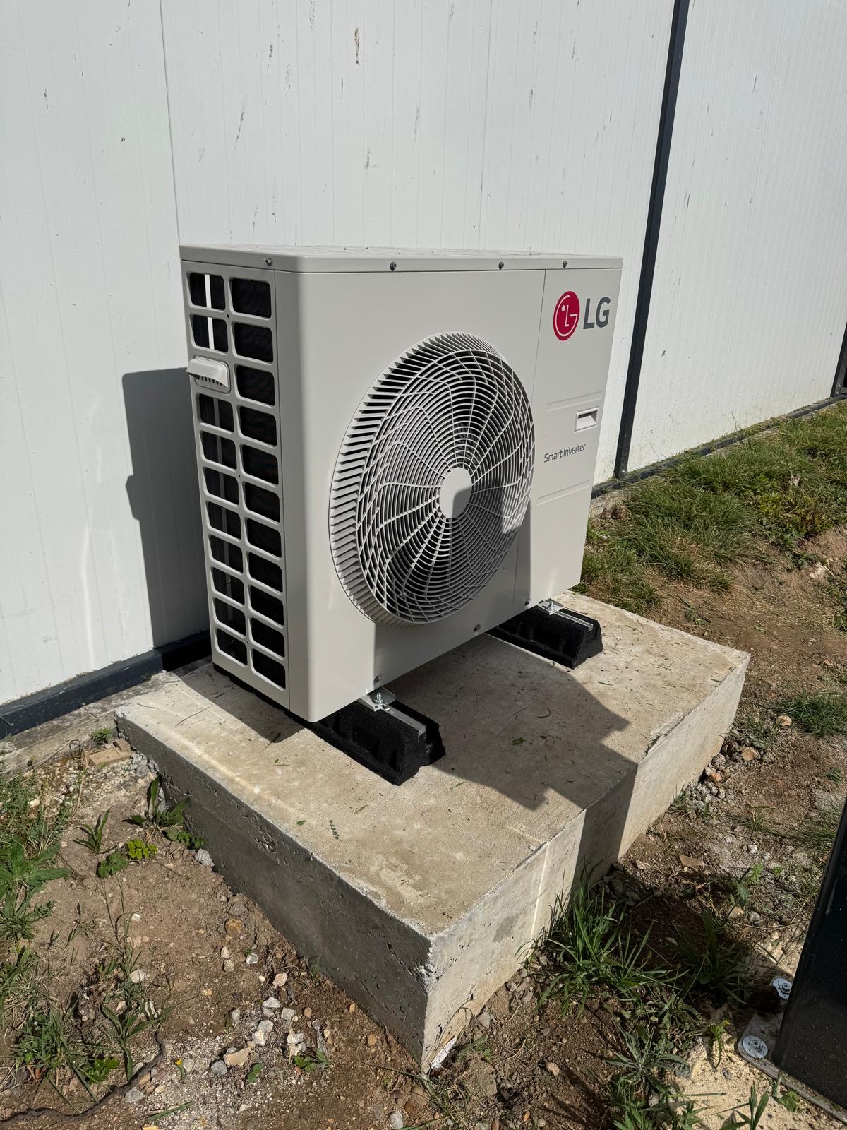Groupe exterieur LG vu de cote